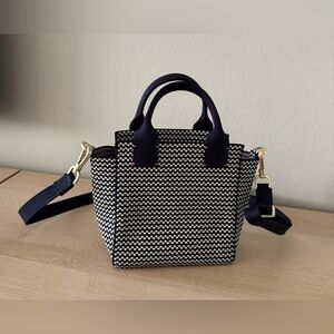 Rothy's mini handbag, new without tag, color navy blue and white